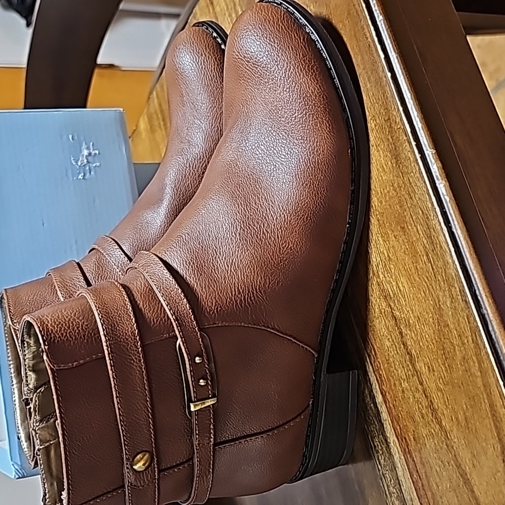 Ladies shoes